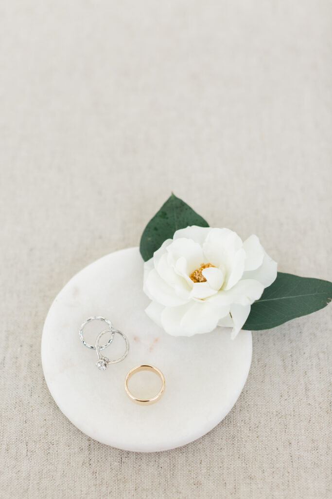 wedding rings, wedding photography, engagement ring, wedding band